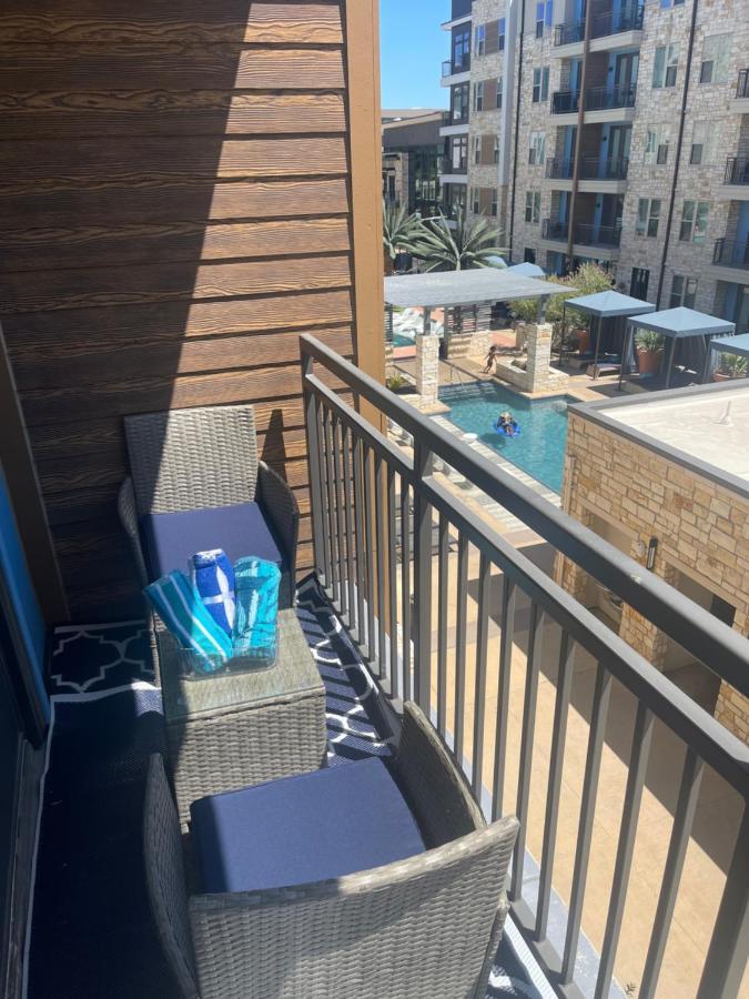 Cozy Retreat-Free Reserved Parking-Pool Addison Exterior foto