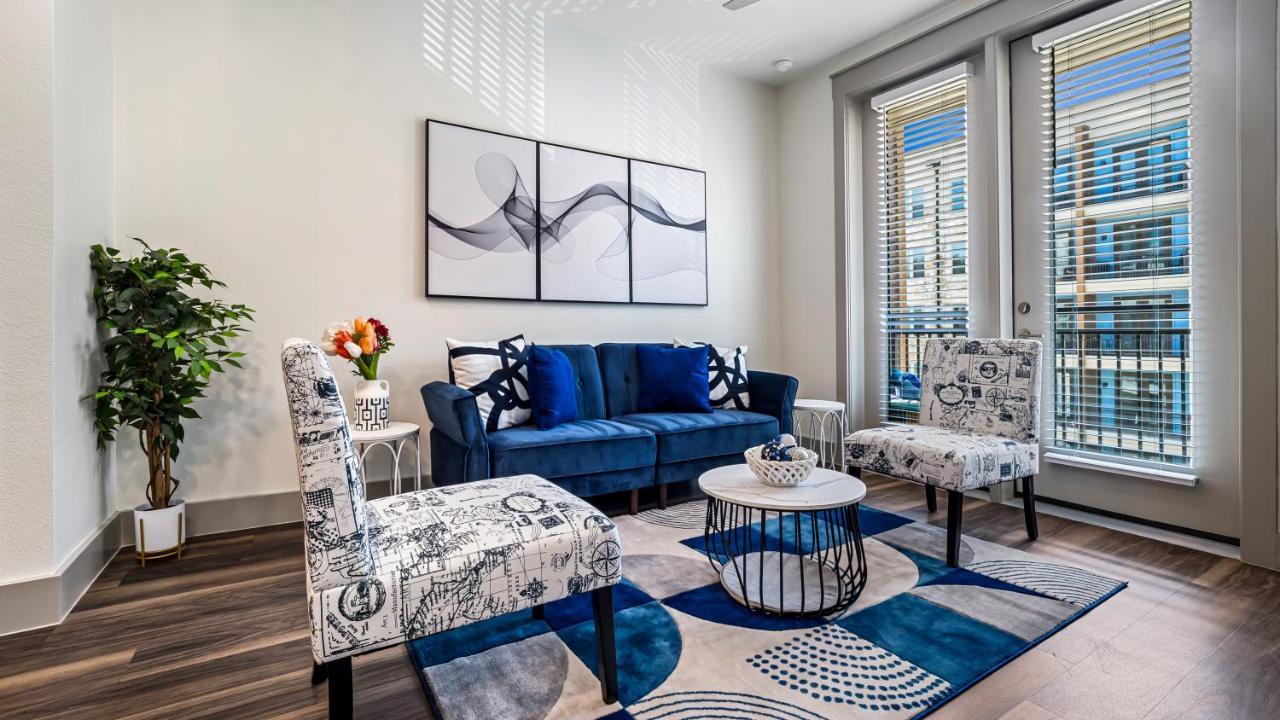 Cozy Retreat-Free Reserved Parking-Pool Addison Exterior foto